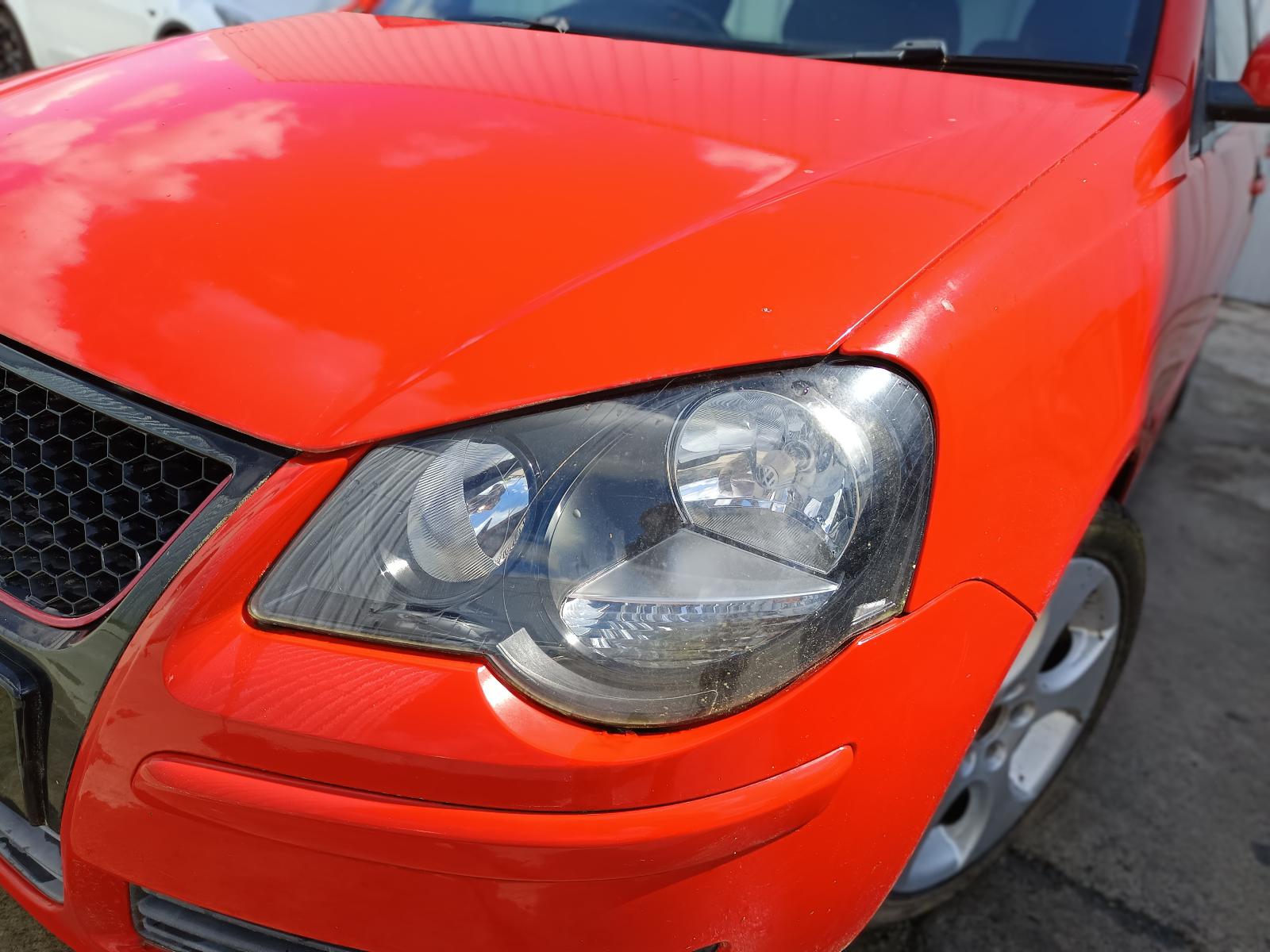 View VOLKSWAGEN POLO 2008   Breaking