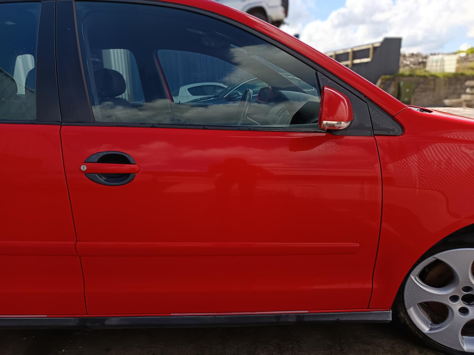 View VOLKSWAGEN POLO 2008   Breaking