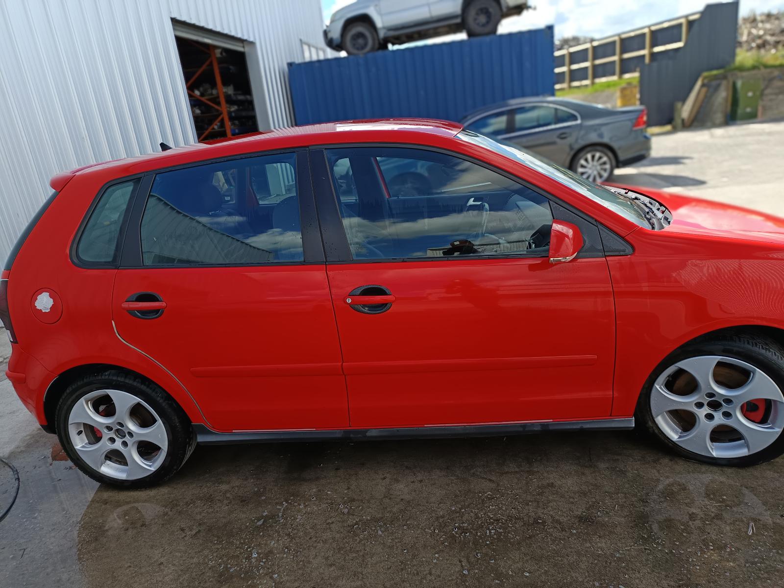 View VOLKSWAGEN POLO 2008   Breaking