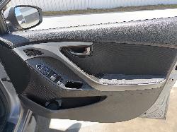 View HYUNDAI ELANTRA 2013   Breaking