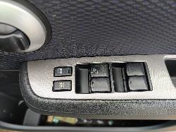 View NISSAN TIIDA 2006   Breaking