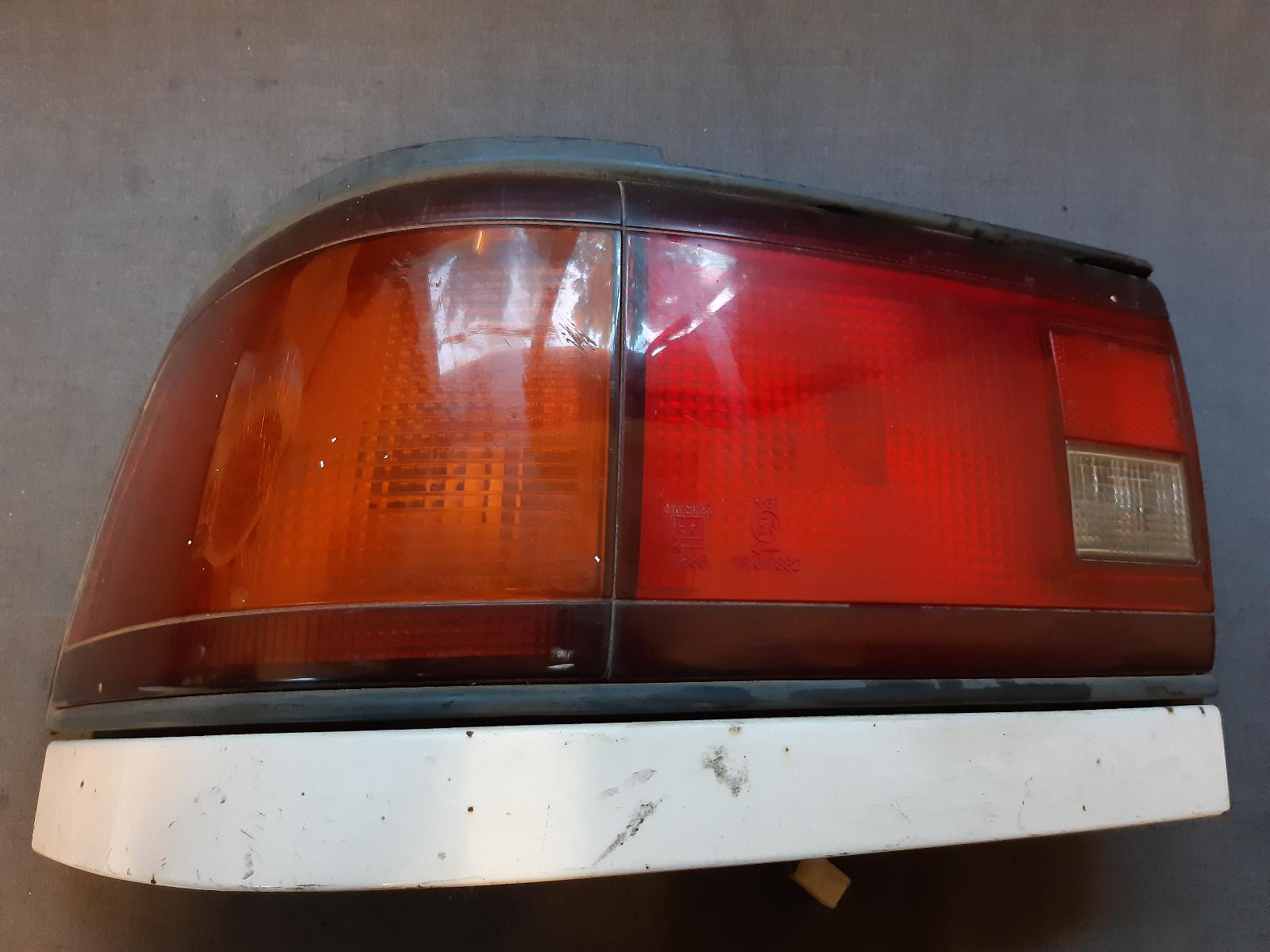1990 TOYOTA CORONA Left Taillight Contact us for Photo