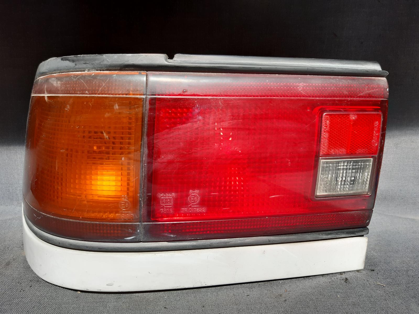 1990 TOYOTA CORONA Left Taillight Contact us for Photo