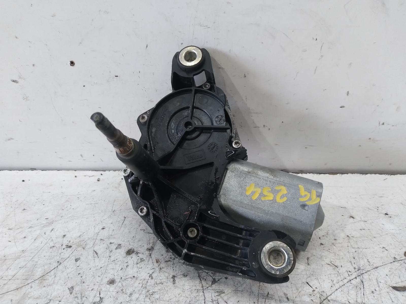 2009 MINI COOPER Wiper Motor Contact us for Photo