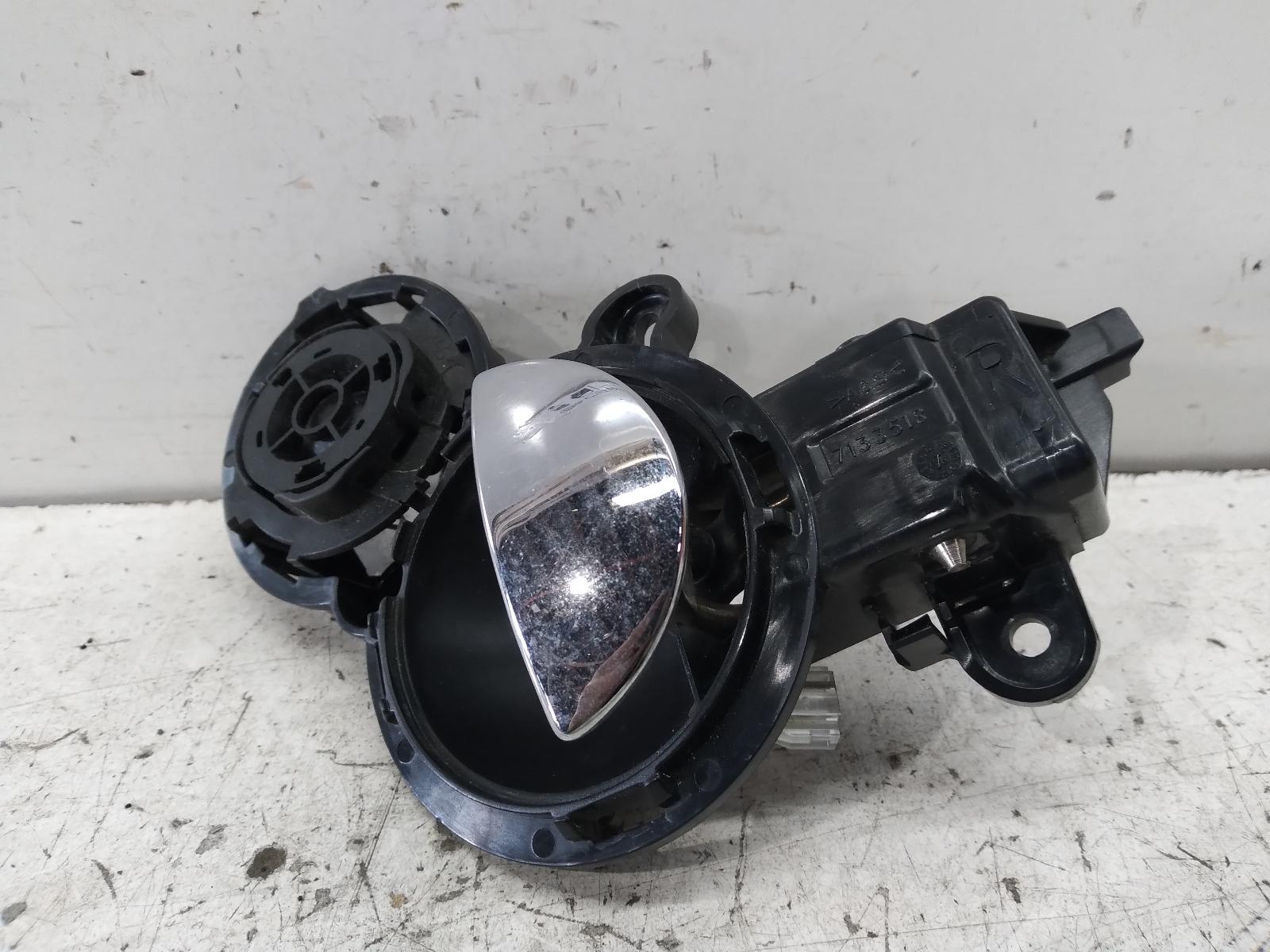 2006 MINI COOPER Door Handle Contact us for Photo