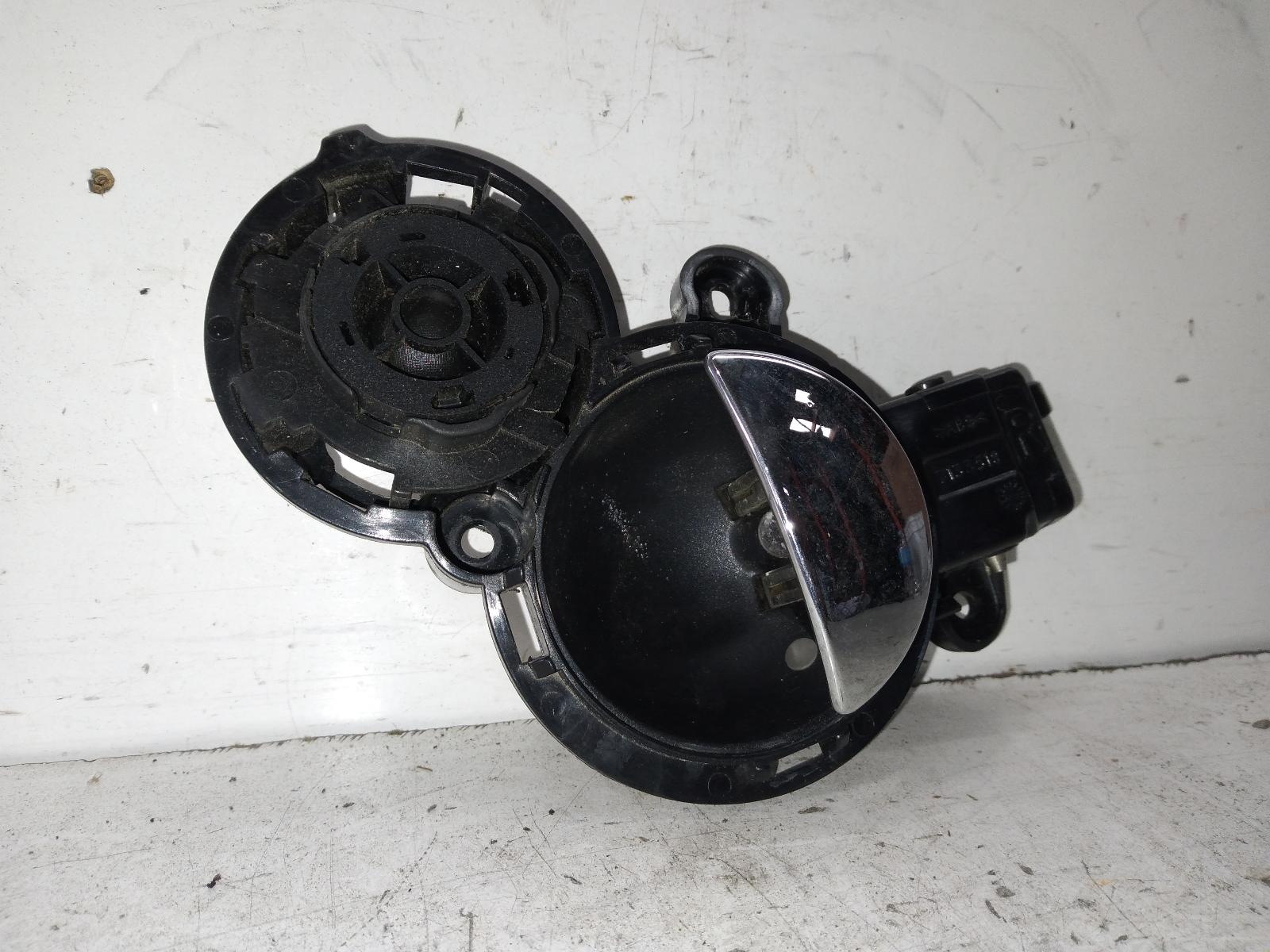 2006 MINI COOPER Door Handle Contact us for Photo