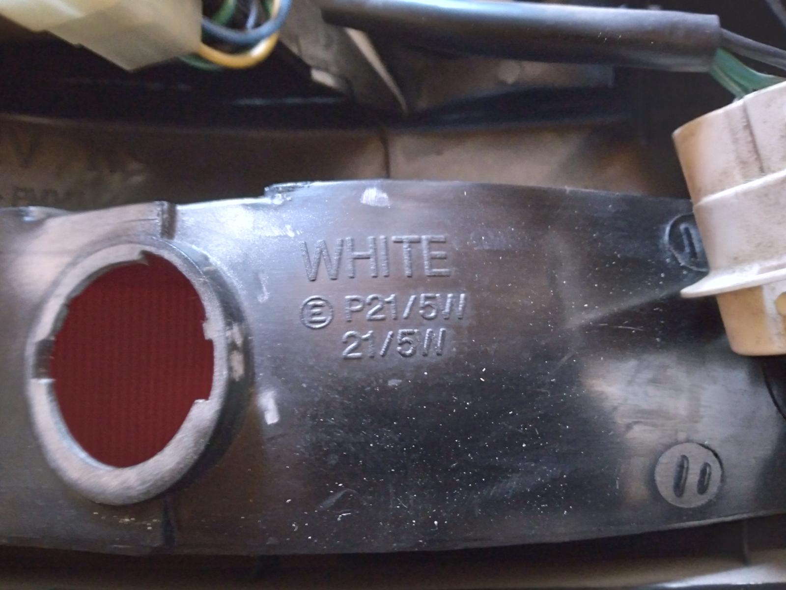 2001 HYUNDAI SONATA Right Taillight Contact us for Photo