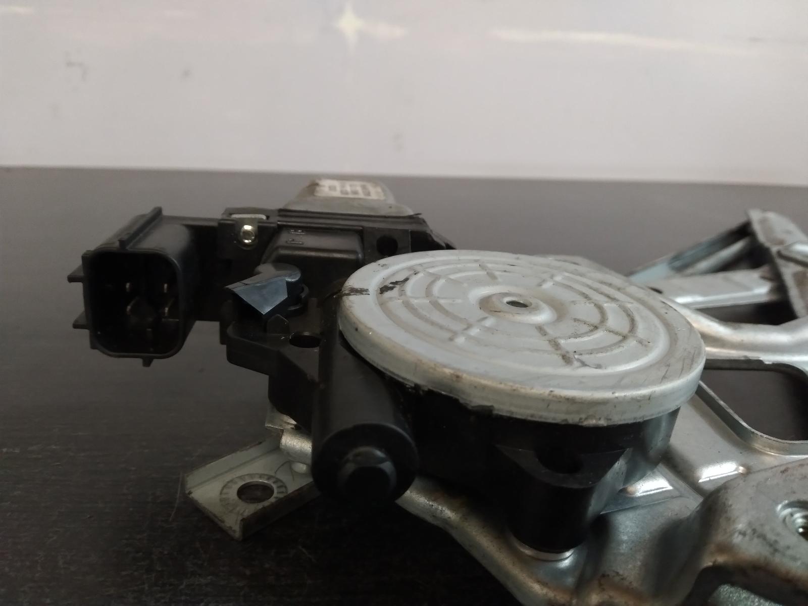 1998 TOYOTA IPSUM (NZ ONLY) Right Front Window Reg/Motor Contact us for Photo