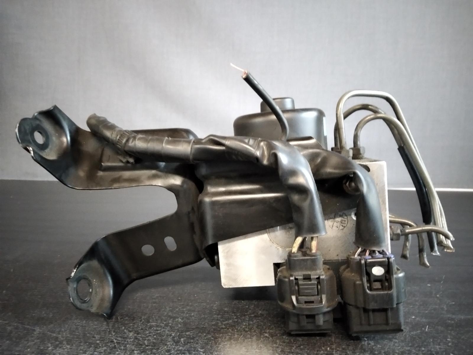 2004 TOYOTA ESTIMA Abs Pump/Modulator Contact us for Photo