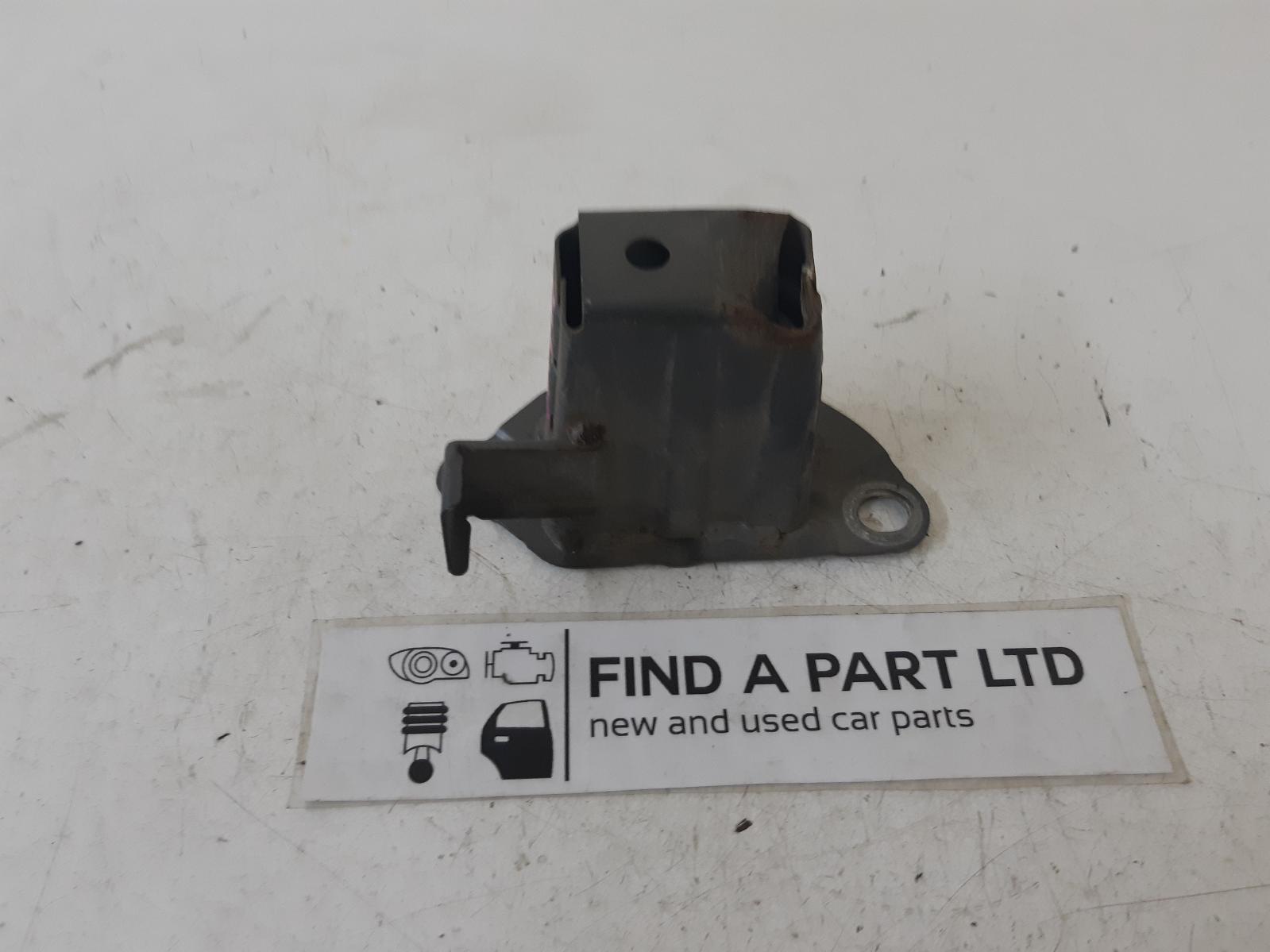 View Auto part R/Bar Bracket/Reinfo MITSUBISHI OUTLANDER 2006